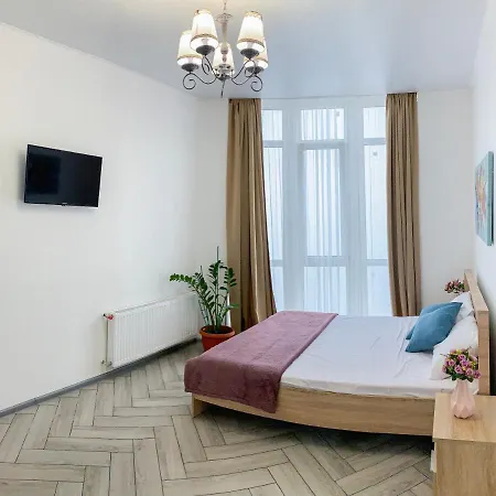 Art Apartment *